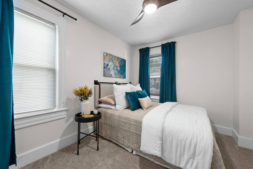 Charming Retreat In Cleveland Villa ภายนอก รูปภาพ