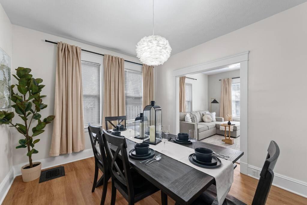Charming Retreat In Cleveland Villa ภายนอก รูปภาพ