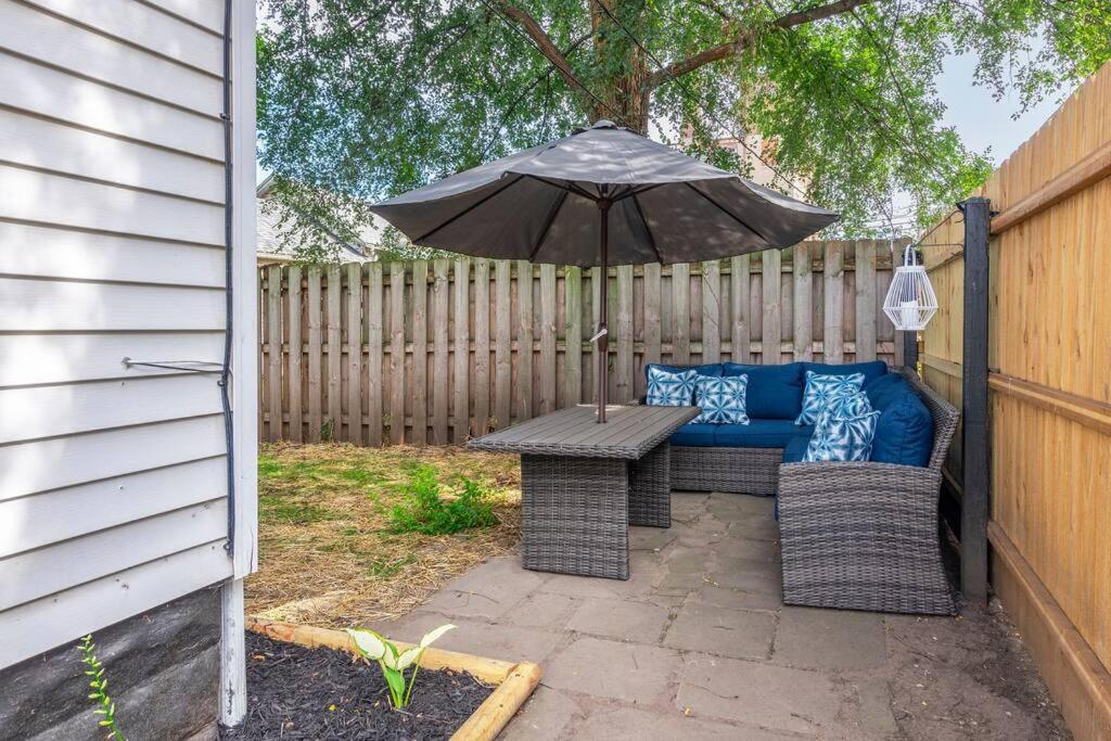 Charming Retreat In Cleveland Villa ภายนอก รูปภาพ