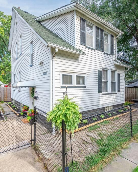 Charming Retreat In Cleveland Villa ภายนอก รูปภาพ